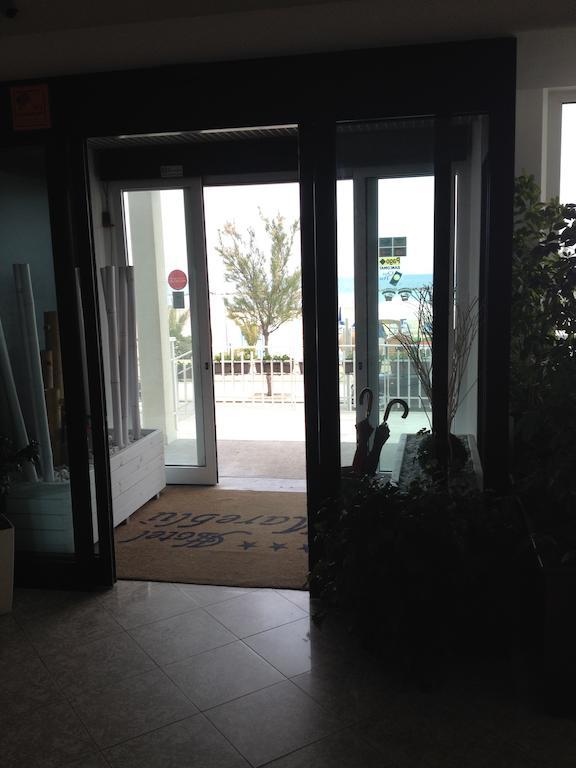 马尔蓝色酒店 西尼加利亚 外观 照片